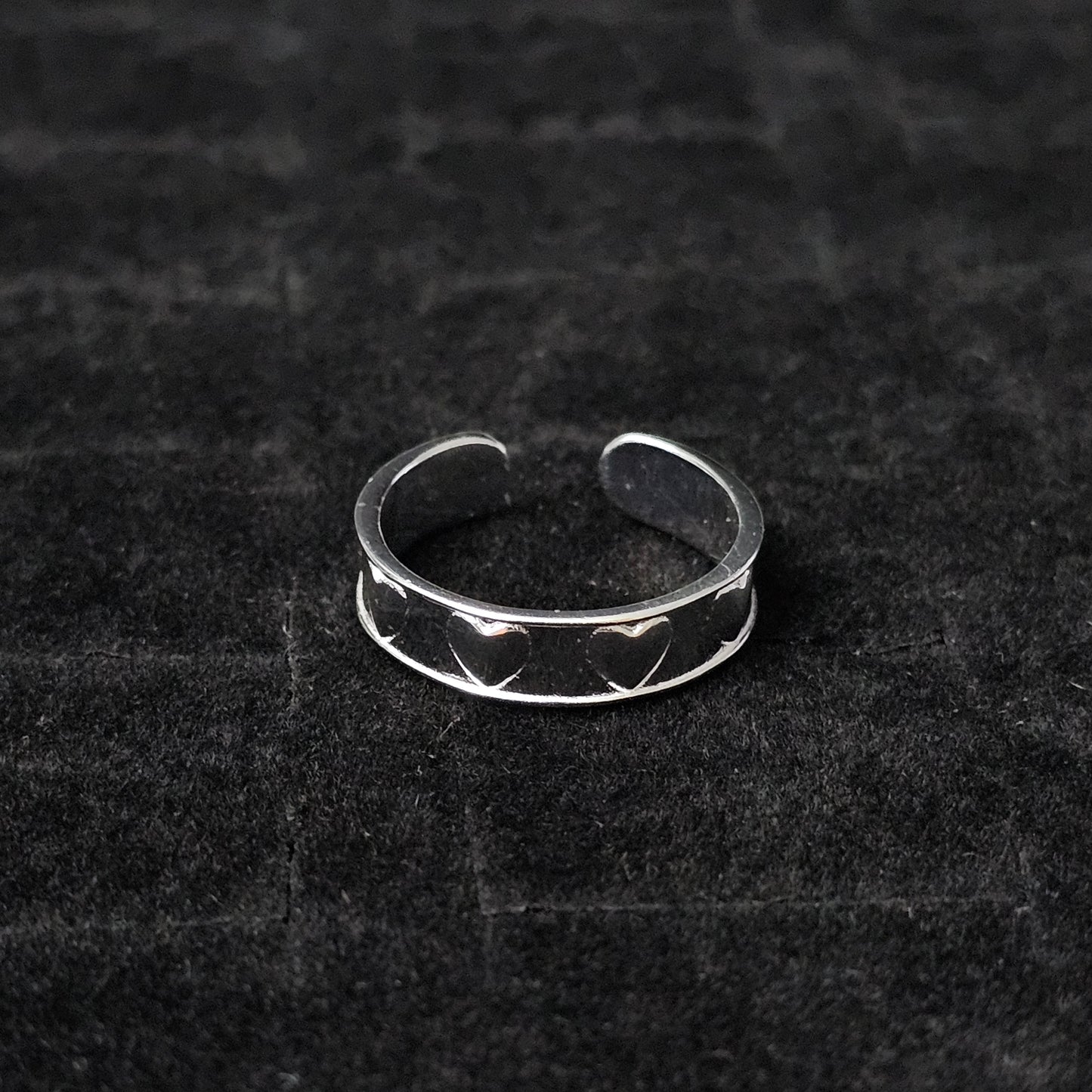 Heart Embossed Band Ring 925 Sterling Silver