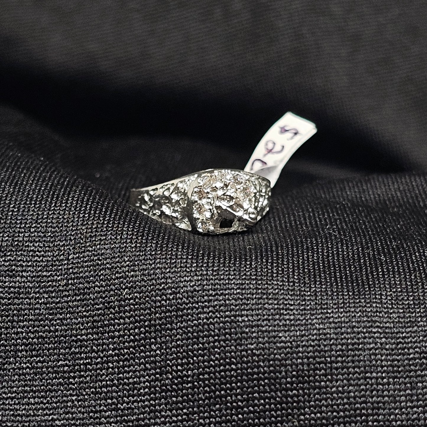 Silver Iced-Out Lion Ring with CZ Stones – Size 4, 2g