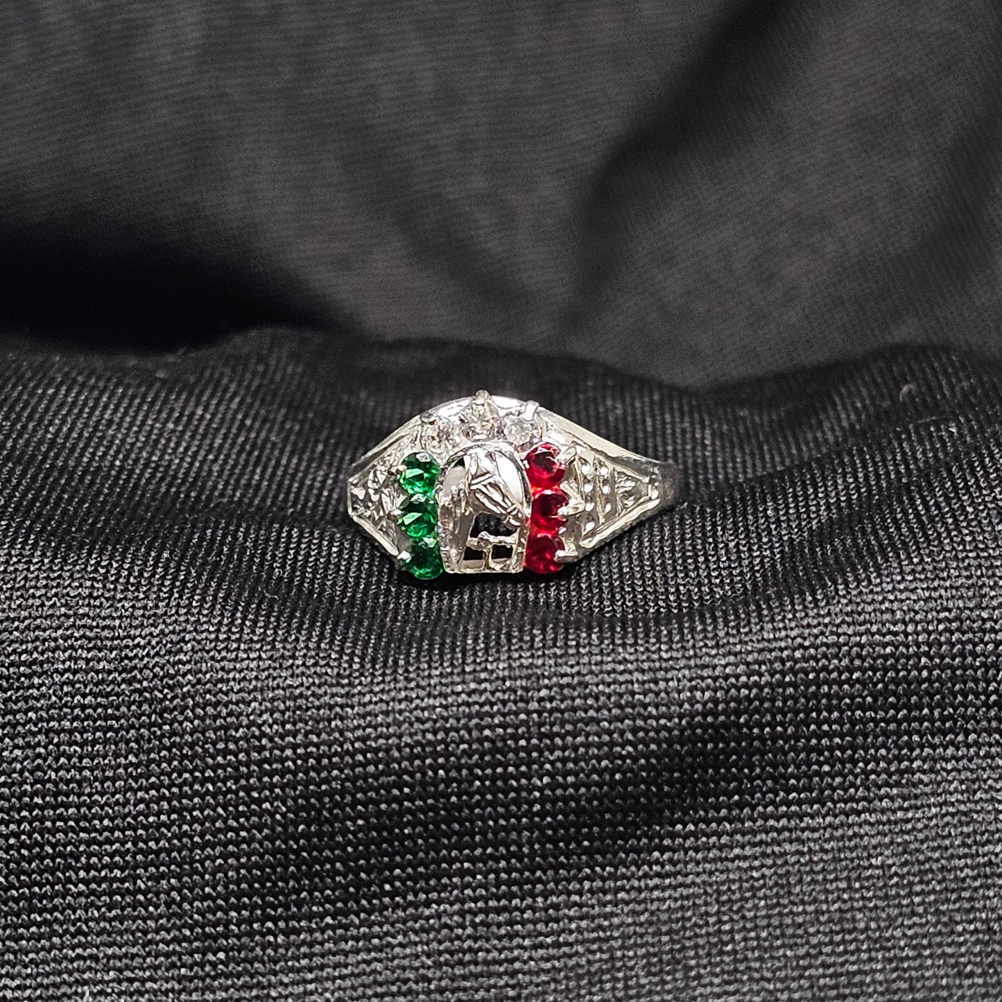 Tricolor Silver Ring w/ Red Green Stones – Size 5.5, 2g