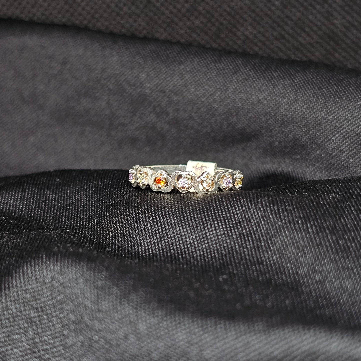 Colorful Heart & Stone Band Ring – Size 6.5, 2g, Silver Finish