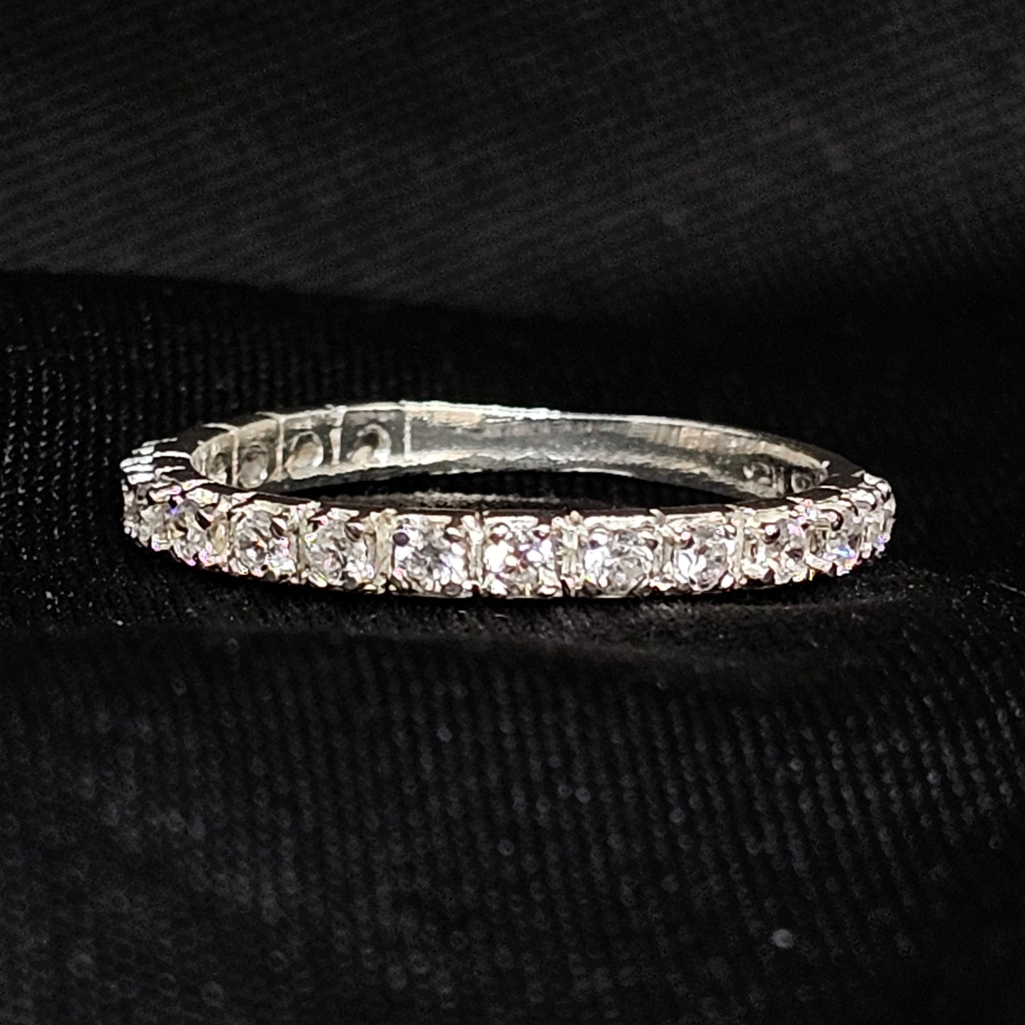 Silver Eternity Band Ring with Sparkling Stones – Size 7, 1.5g