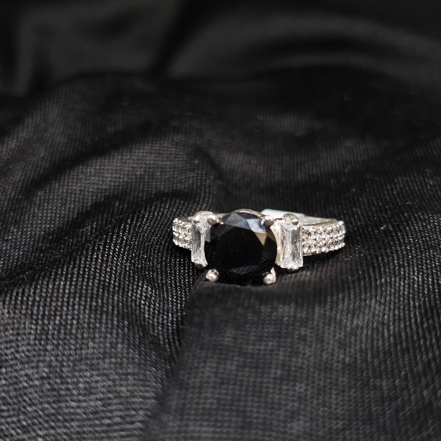 Elegant Black Stone Ring – Silver Tone, Size 7, Sparkling Band