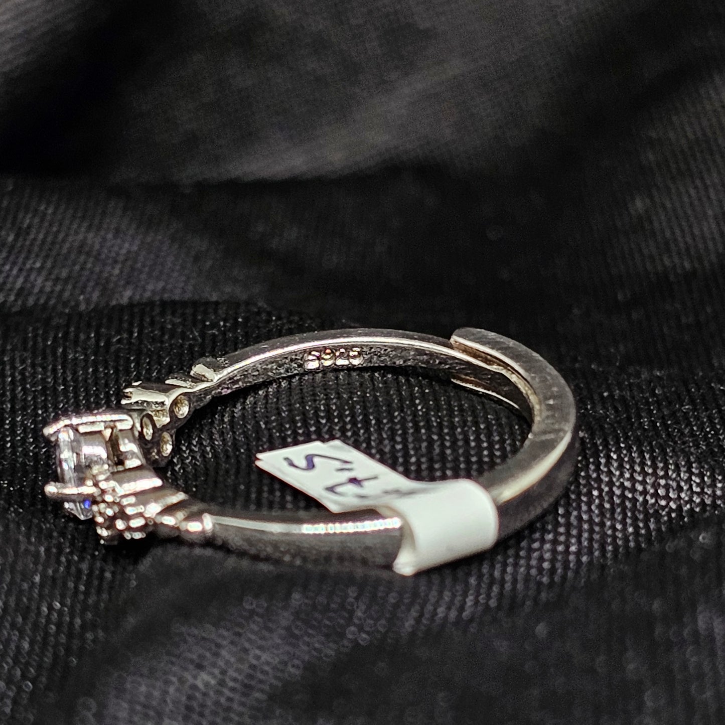 Elegant Teardrop CZ Ring with Side Accents – Size 7.5