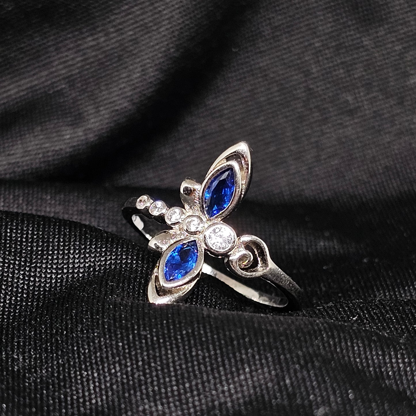 Blue Dragonfly Ring, Size 9, Elegant Nature-Inspired Design