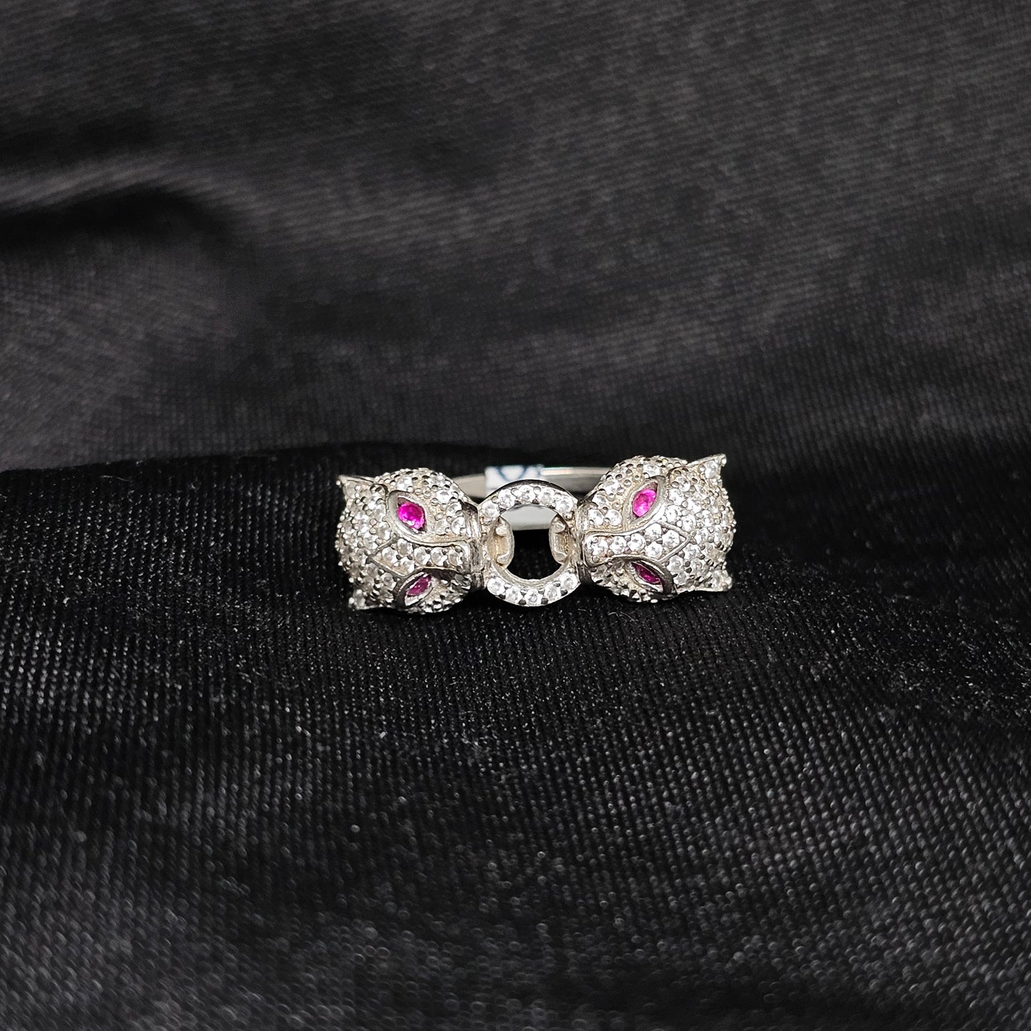 Dual Panther Head Silver Ring with Pink Eyes – Size 7