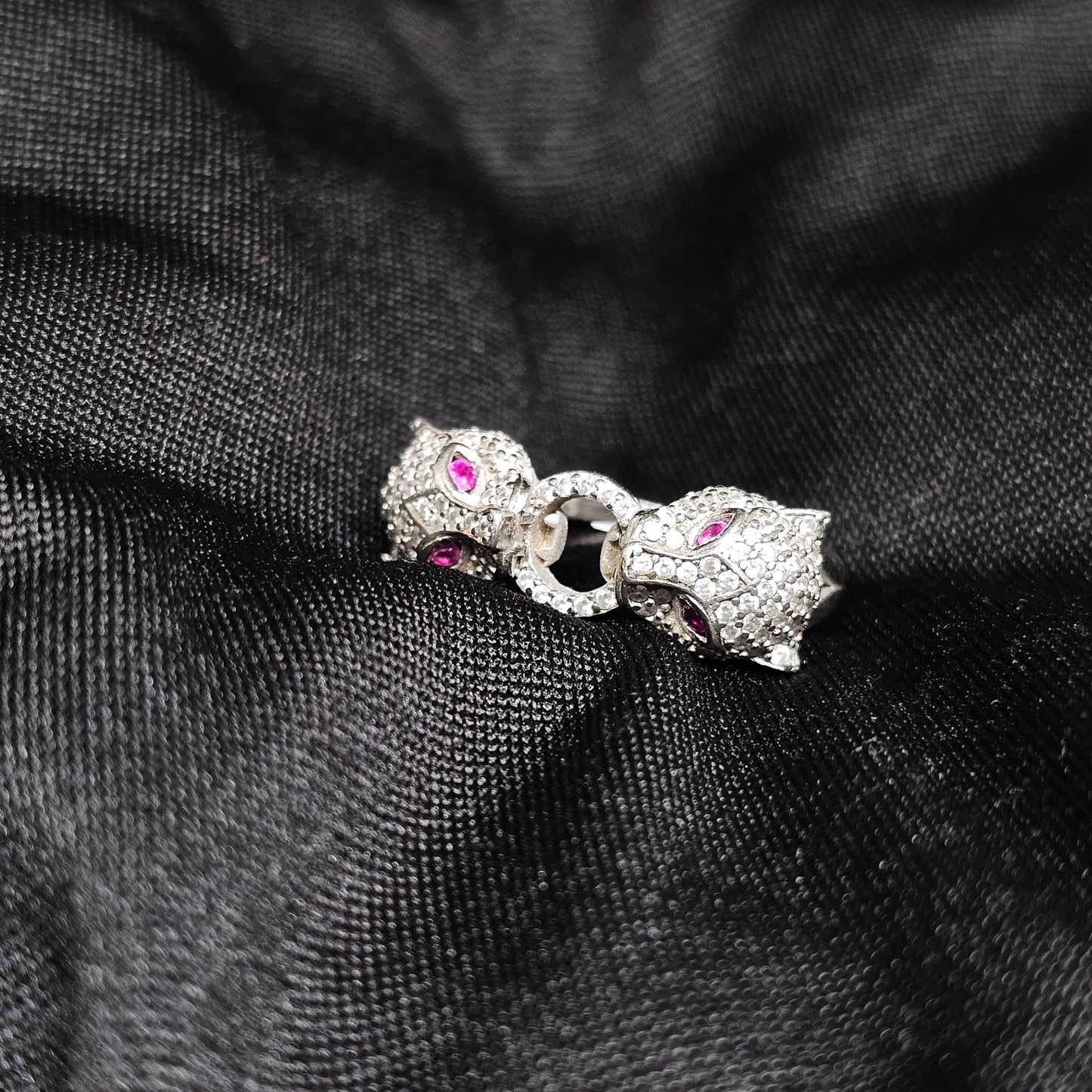 Dual Panther Head Silver Ring with Pink Eyes – Size 7