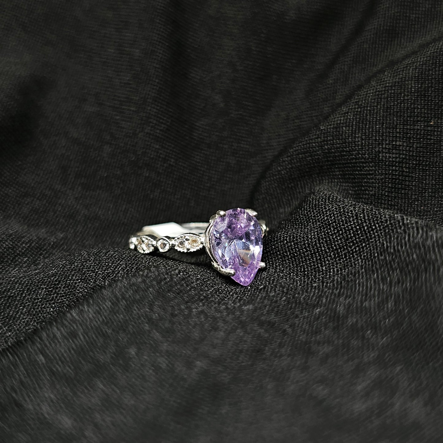 Lavender Pear-Cut Gemstone Ring with Vintage Band – Size 6.5