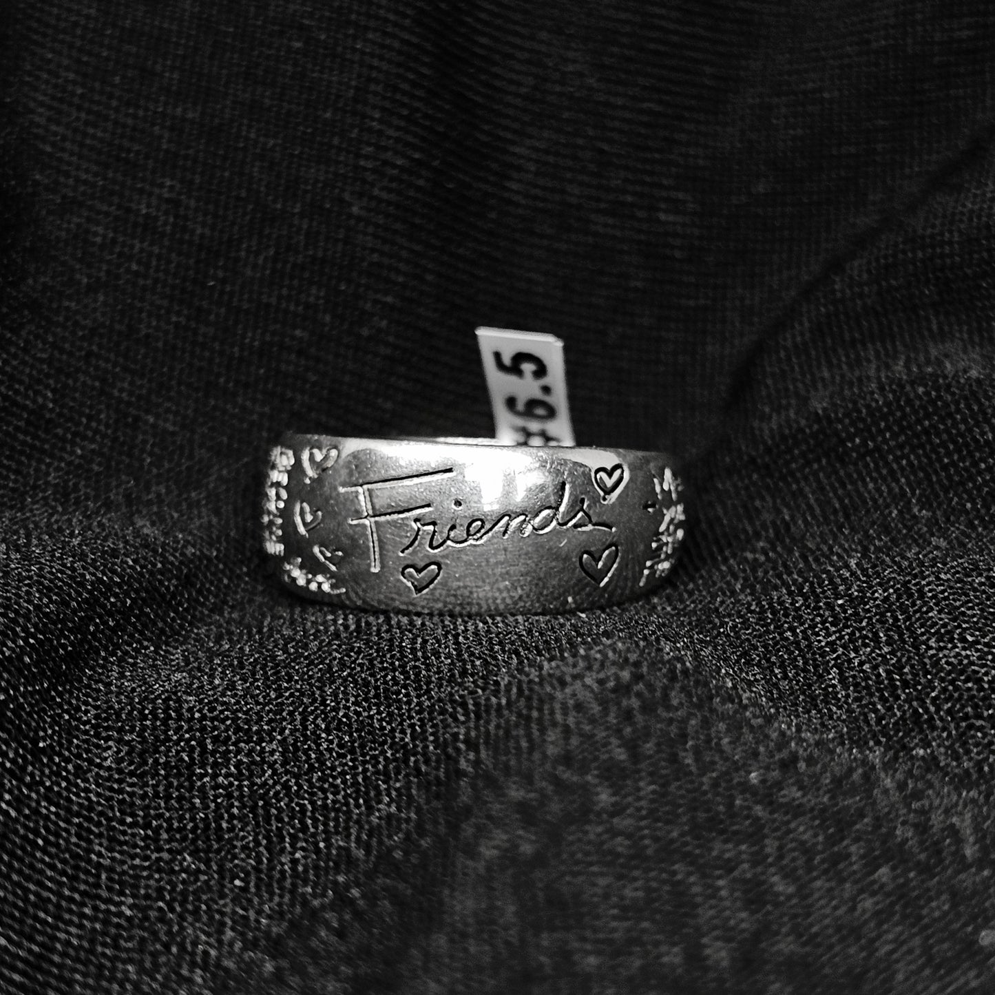 Engraved “Friends” Heart Ring in Silver Tone – Size 6.5