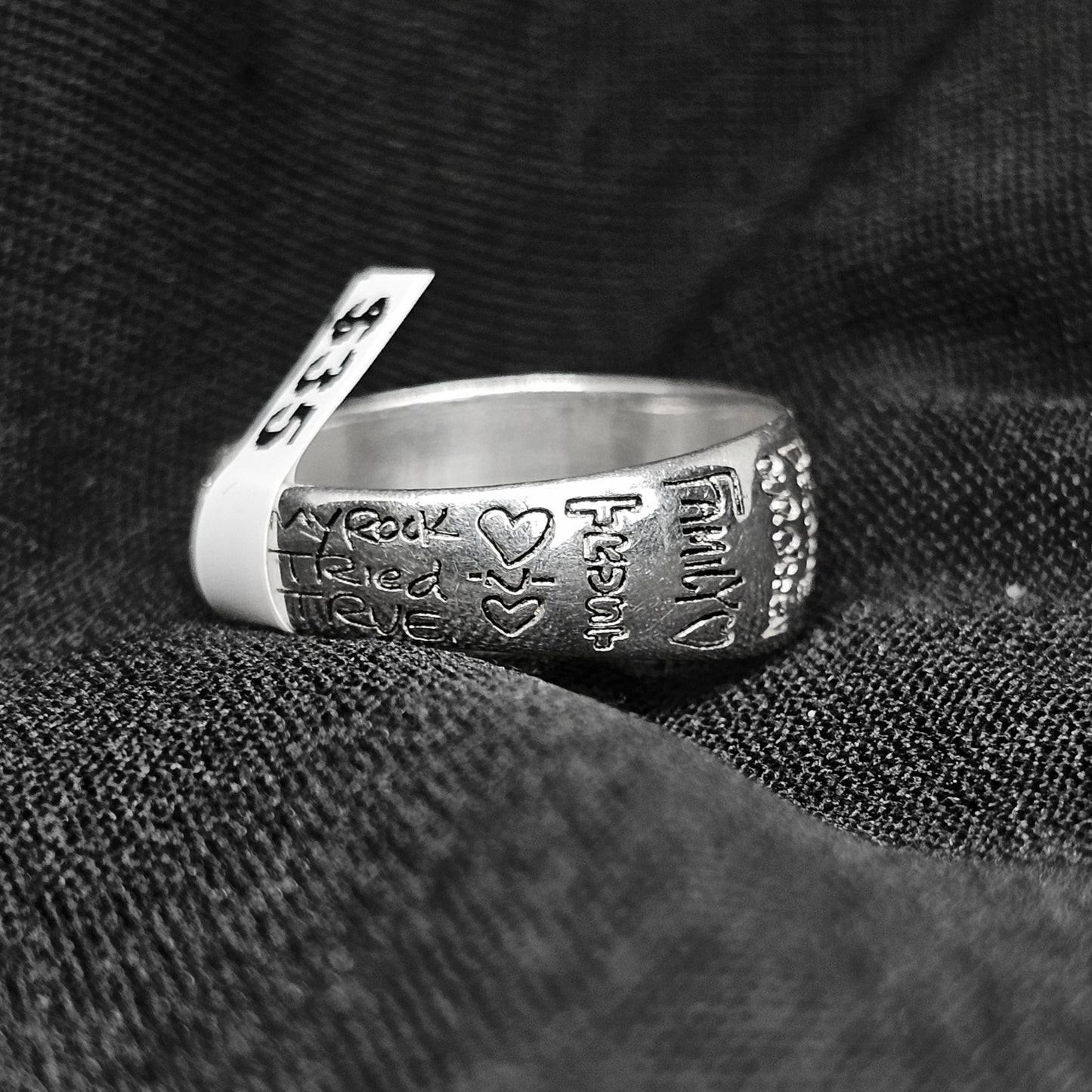 Engraved “Friends” Heart Ring in Silver Tone – Size 6.5