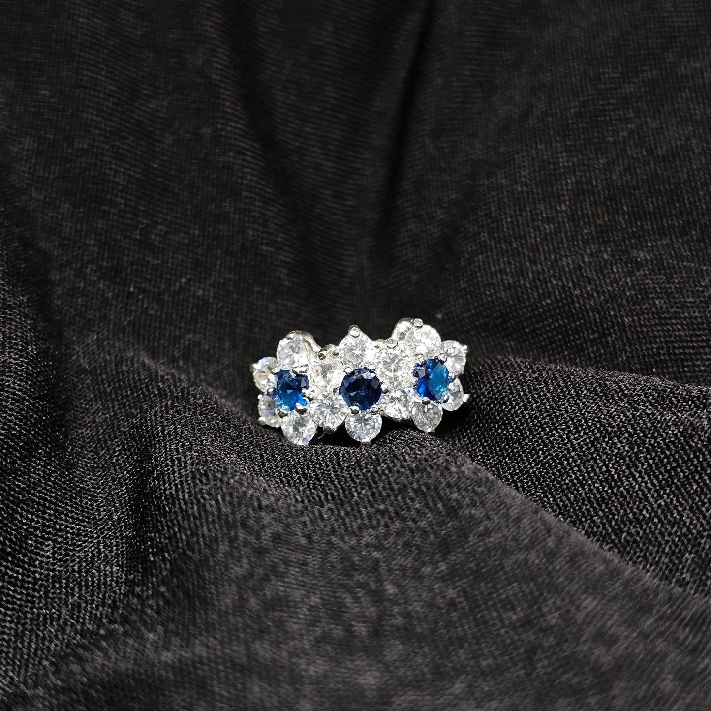 925 Silver Blue & White CZ Flower Ring – Size 7 Elegant Band