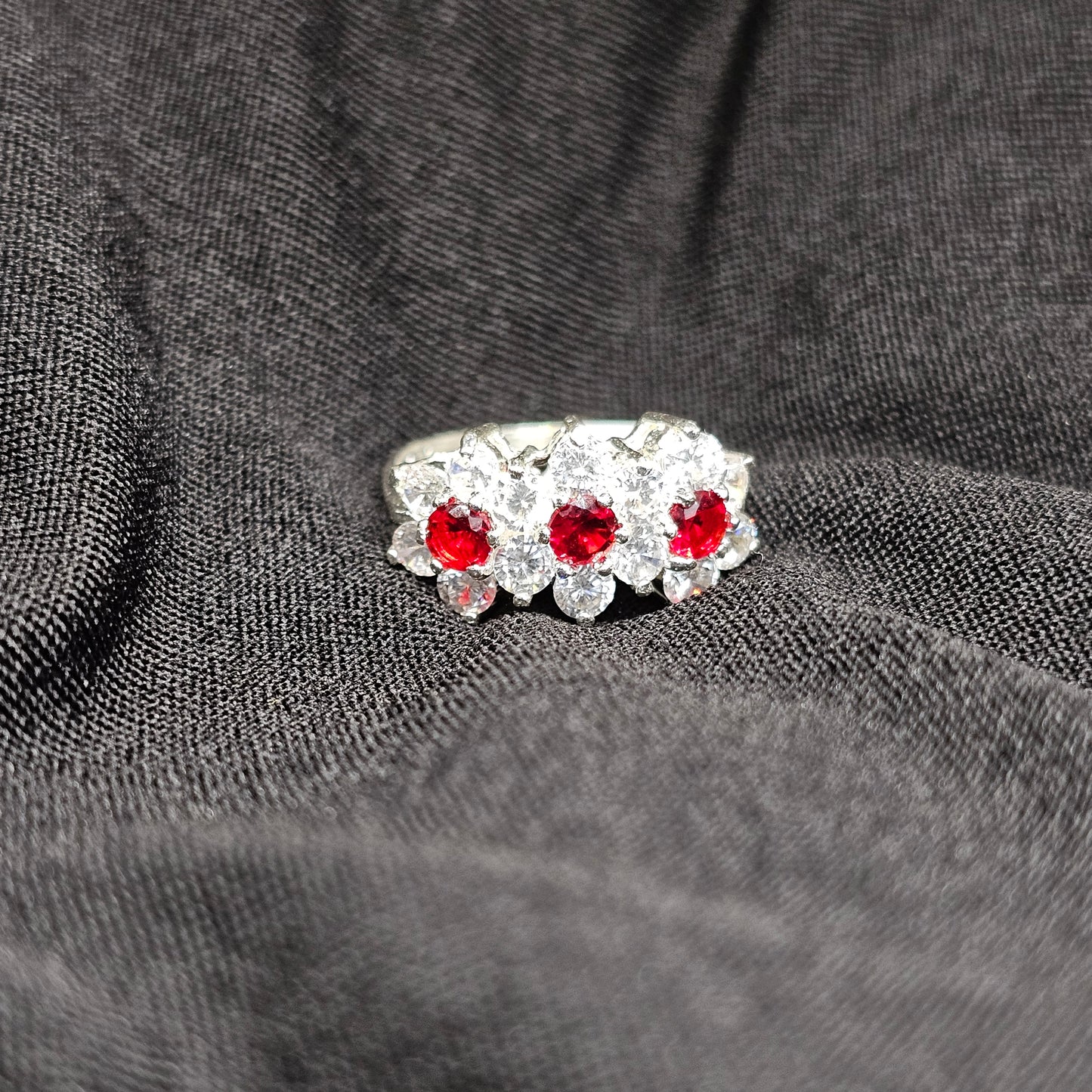 925 Silver Red and White CZ Floral Ring – Size 7 Bold Elegance