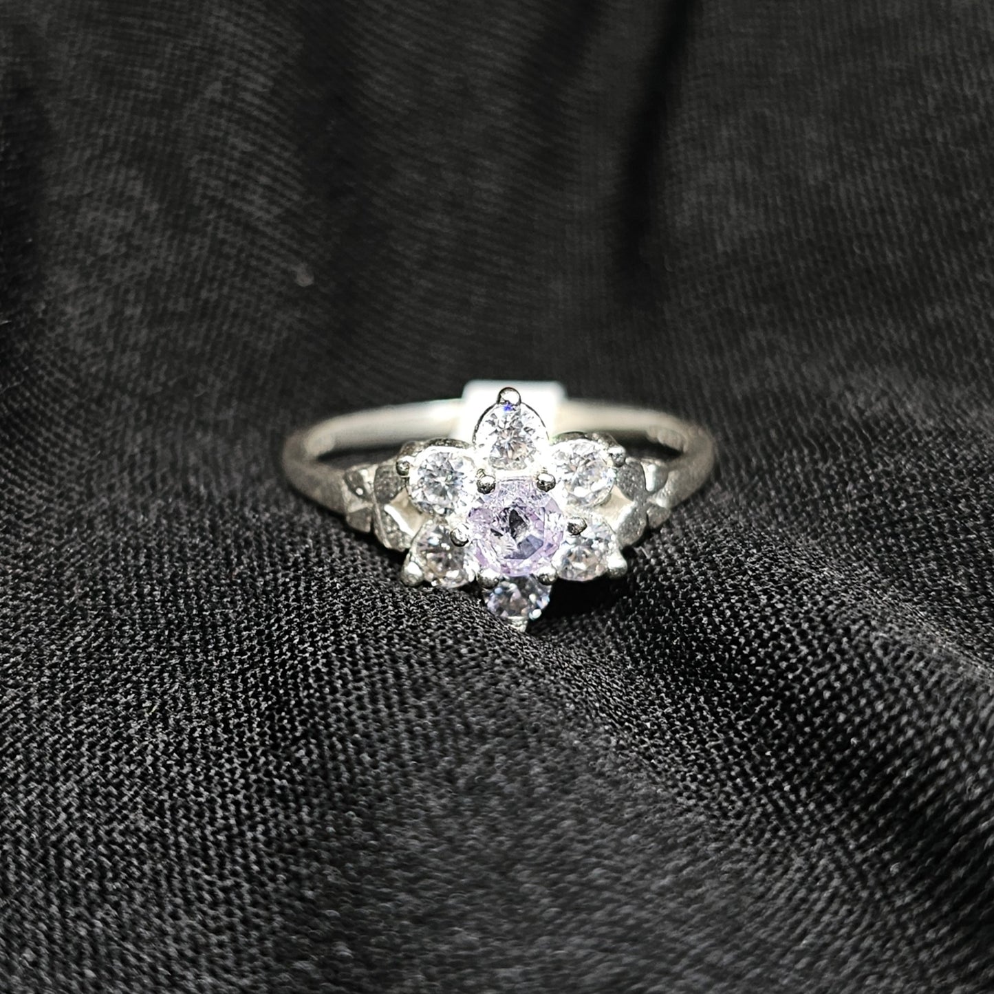 925 Silver Purple CZ Flower Ring – Size 7 Delicate Sparkle Band