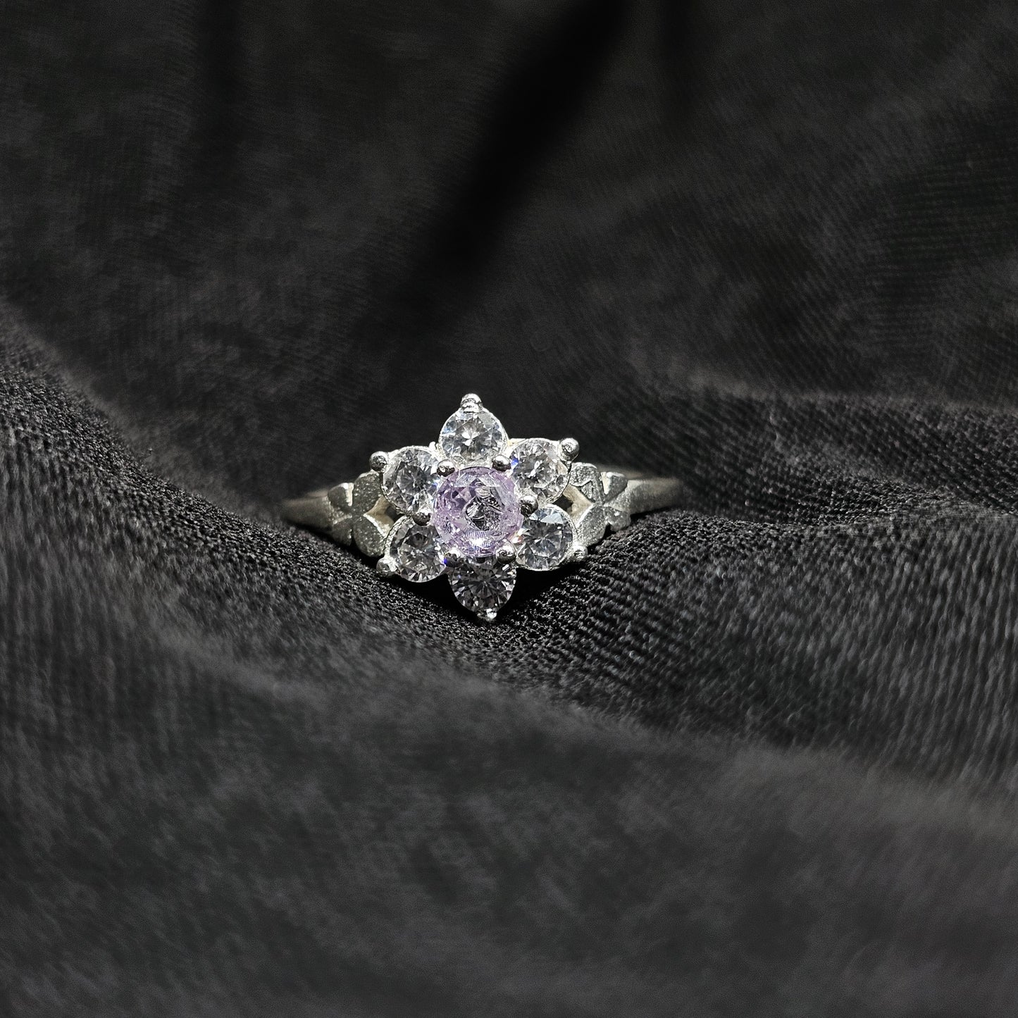 925 Silver Purple CZ Flower Ring – Size 7 Delicate Sparkle Band