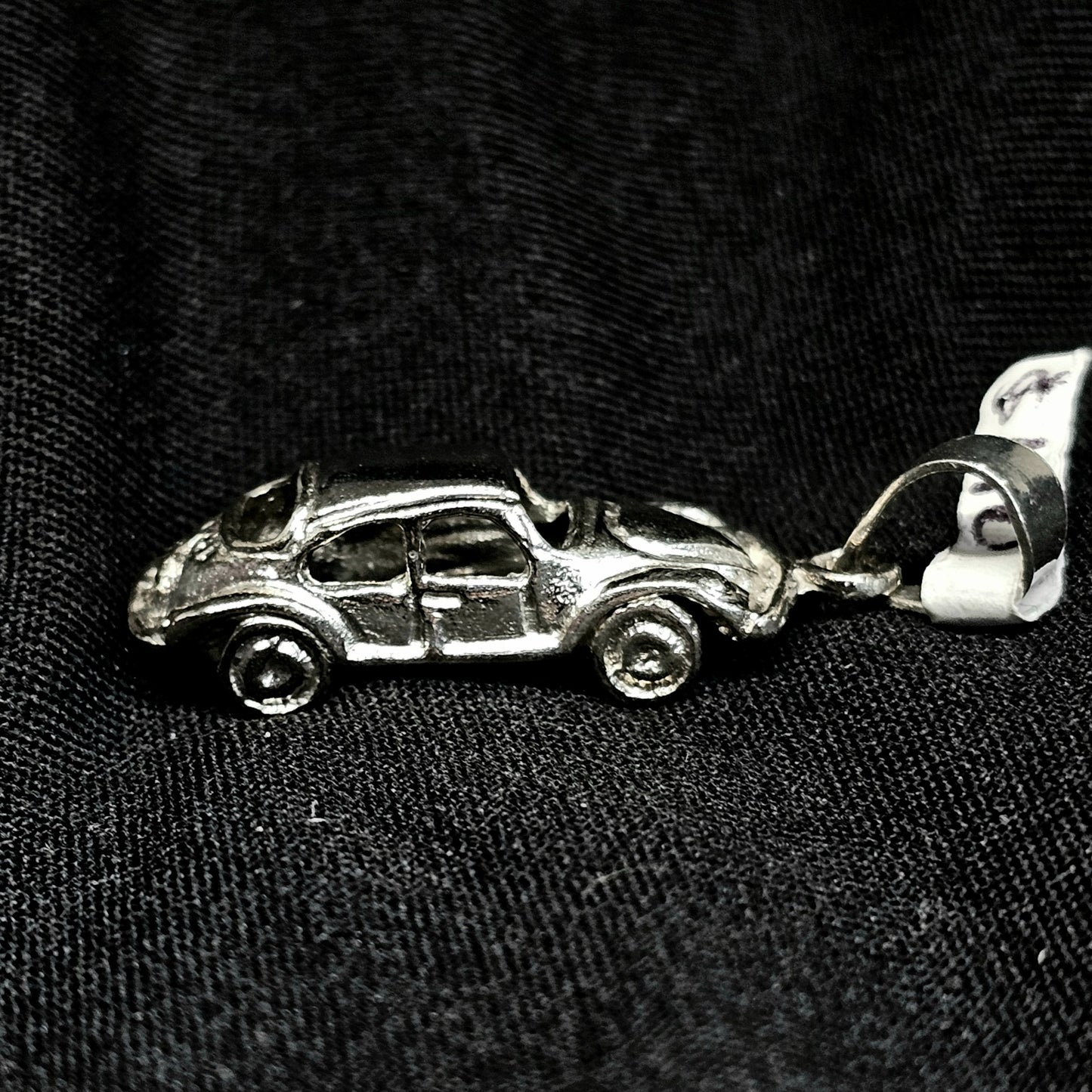 3D Car Pendant Necklace – Automotive Jewelry for Car Lovers