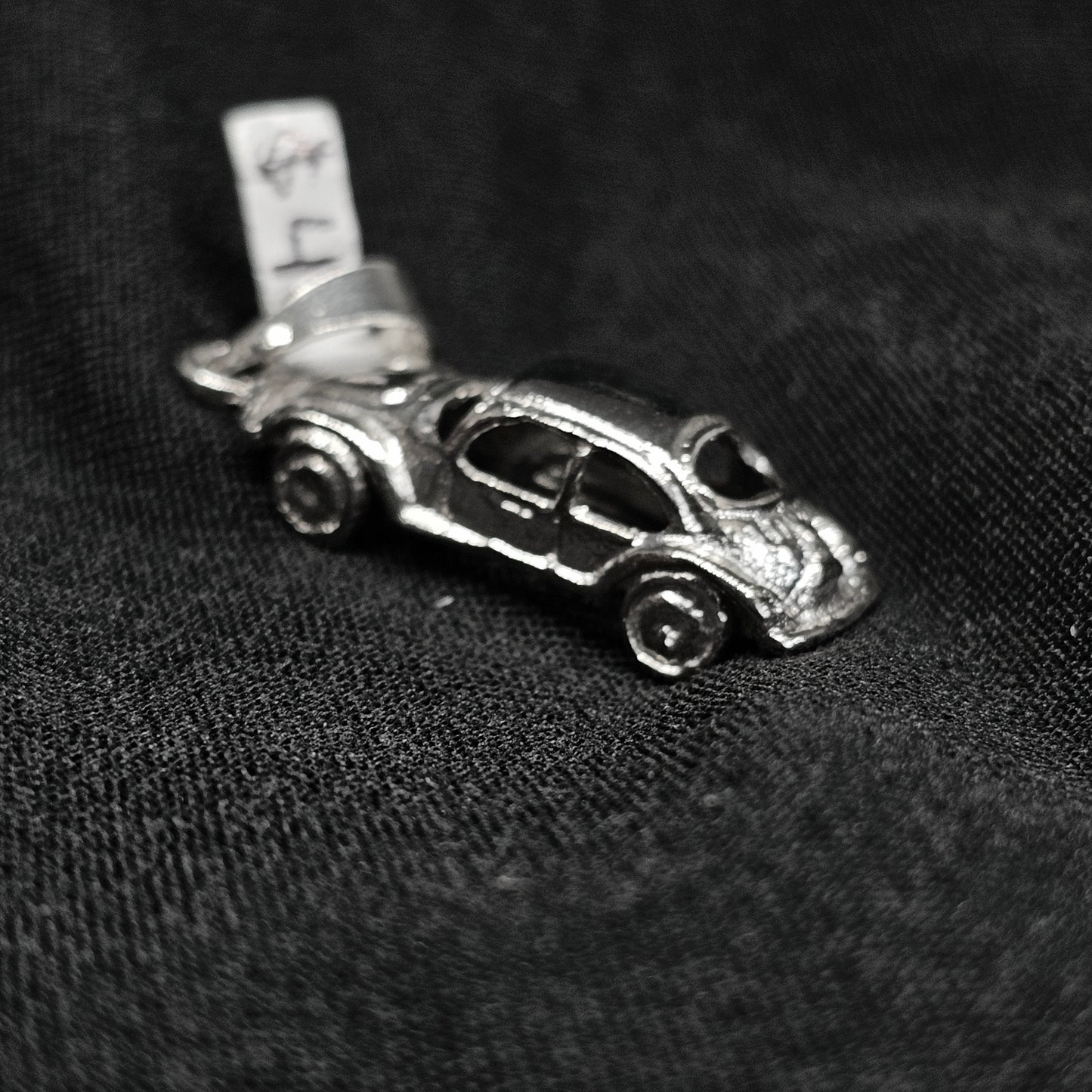 3D Car Pendant Necklace – Automotive Jewelry for Car Lovers