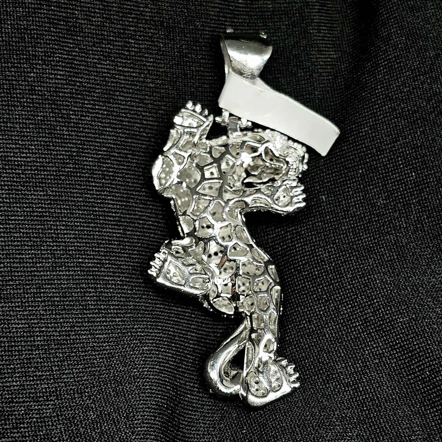 Tiger Pendant – Bold Animal Jewelry for Men & Women