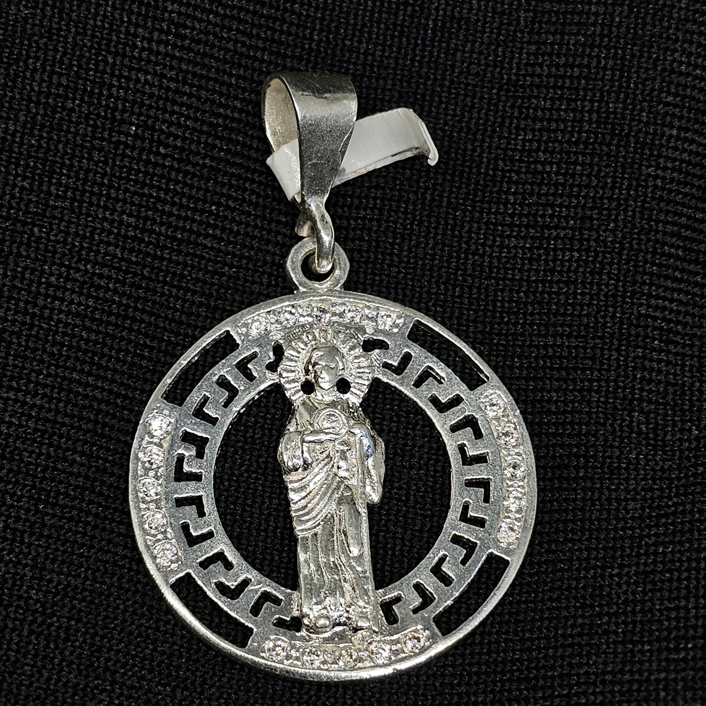 San Judas Round Pendant – Gold Religious Necklace