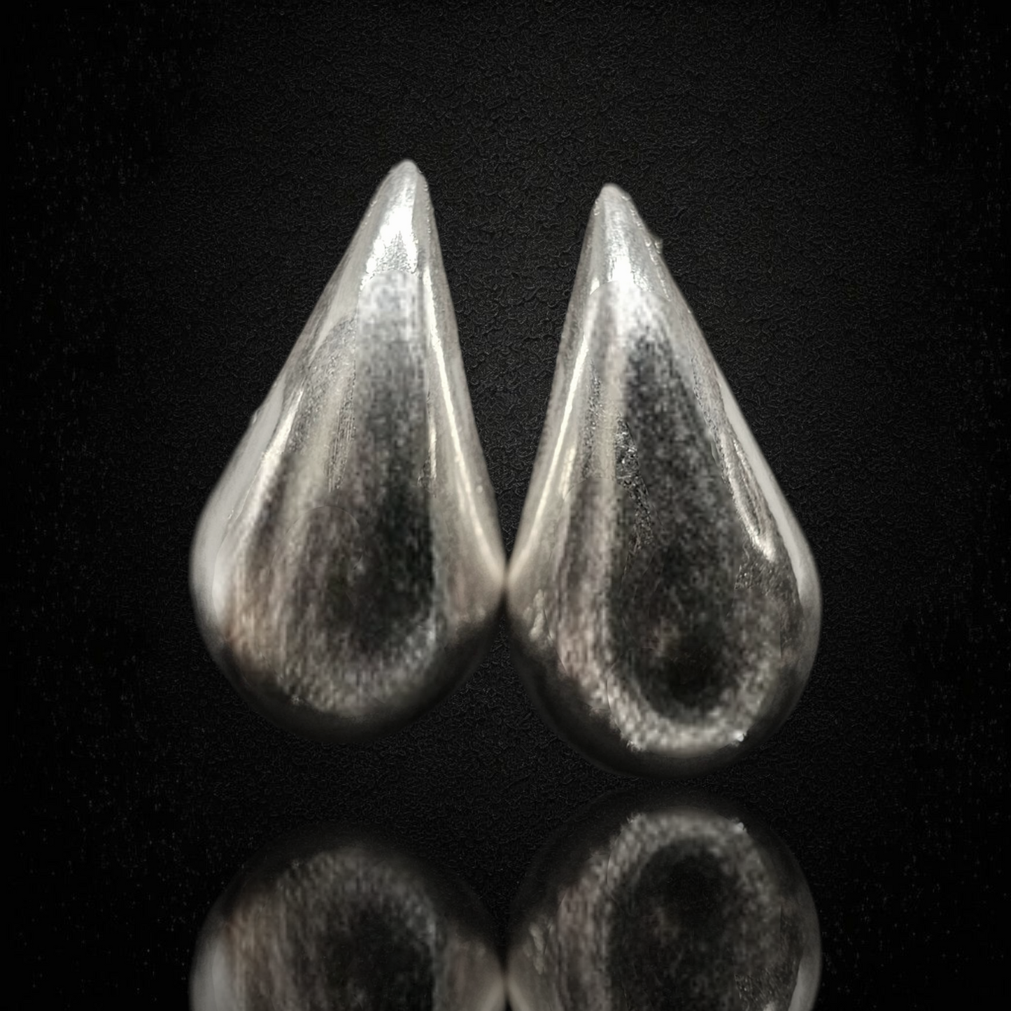 Plain Teardrop Earrings – Timeless Minimalist Elegance