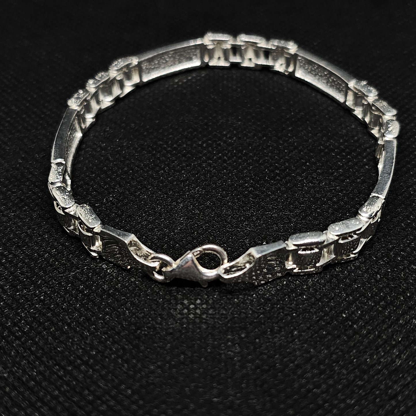 Men's Geometric Link Bracelet with Black Inlay – Premium Silver Finish (22g)