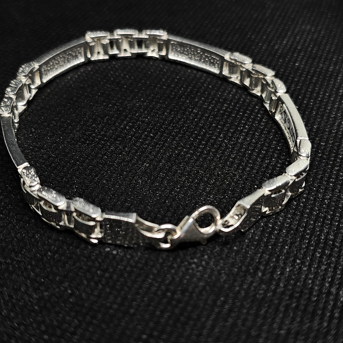 Men's Geometric Link Bracelet with Black Inlay – Premium Silver Finish (22g)