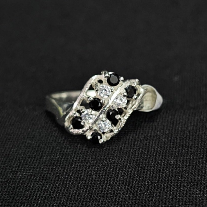 Black And White Stone Ring 925 Sterling Silver