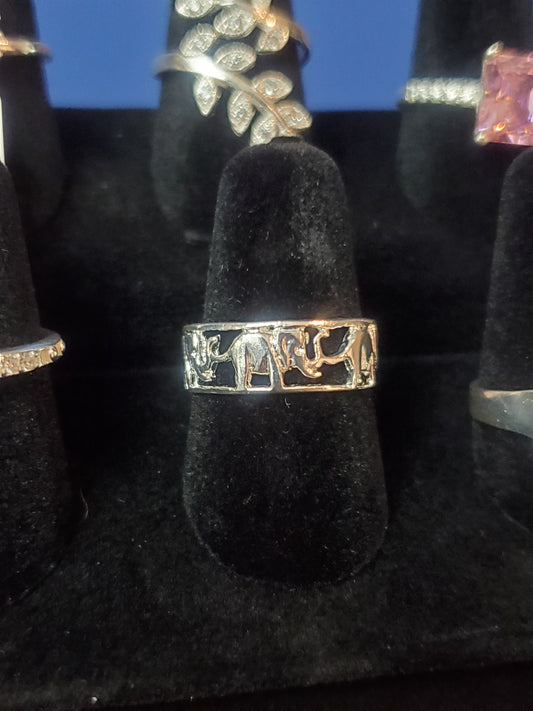 3 Elephants Ring