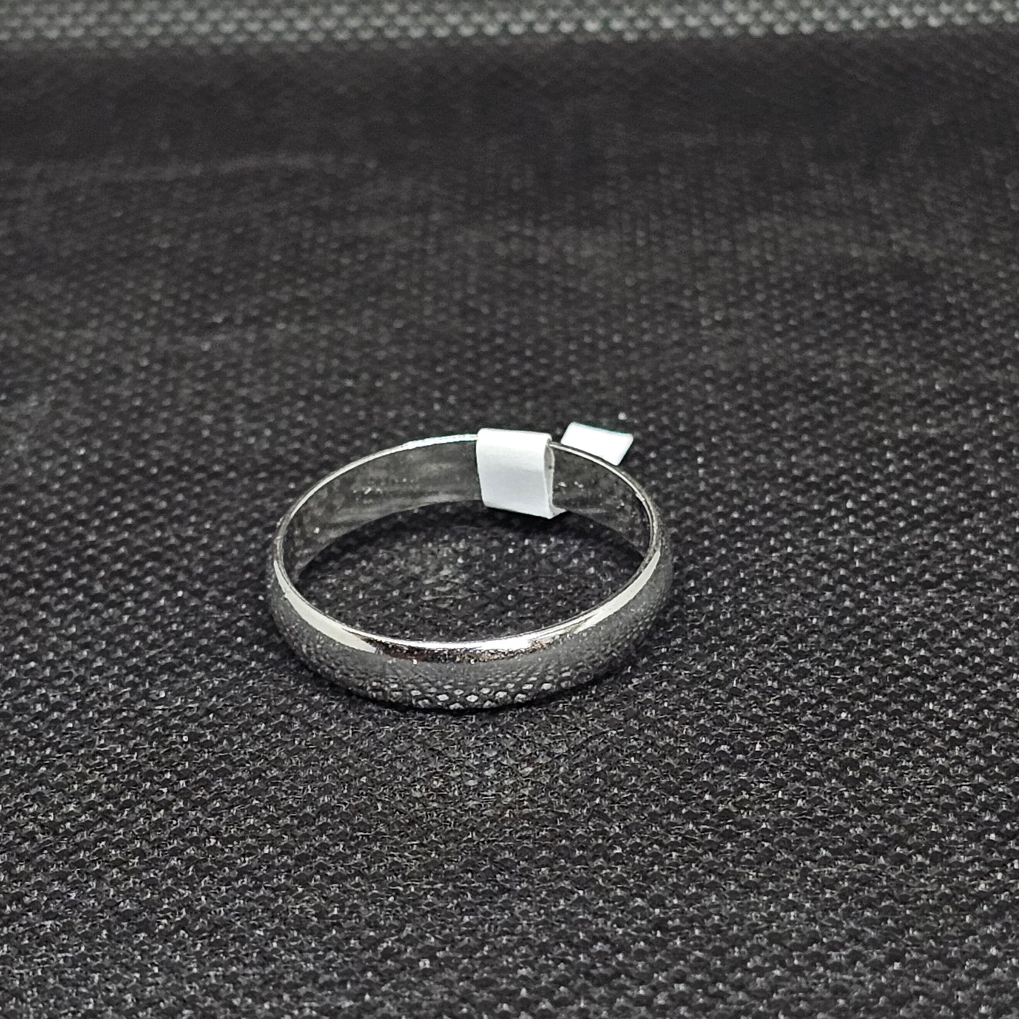 Textured Silver-Tone Band Ring for Men – Sizes 10–13, 3.5g