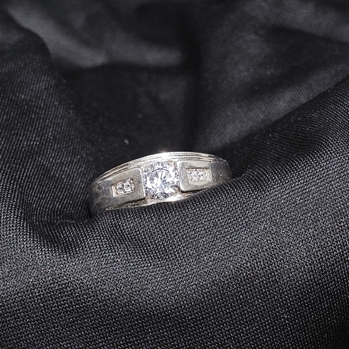 Men's Silver-Tone Solitaire Ring, 8g, Size 13, Icy CZ Centerpiece