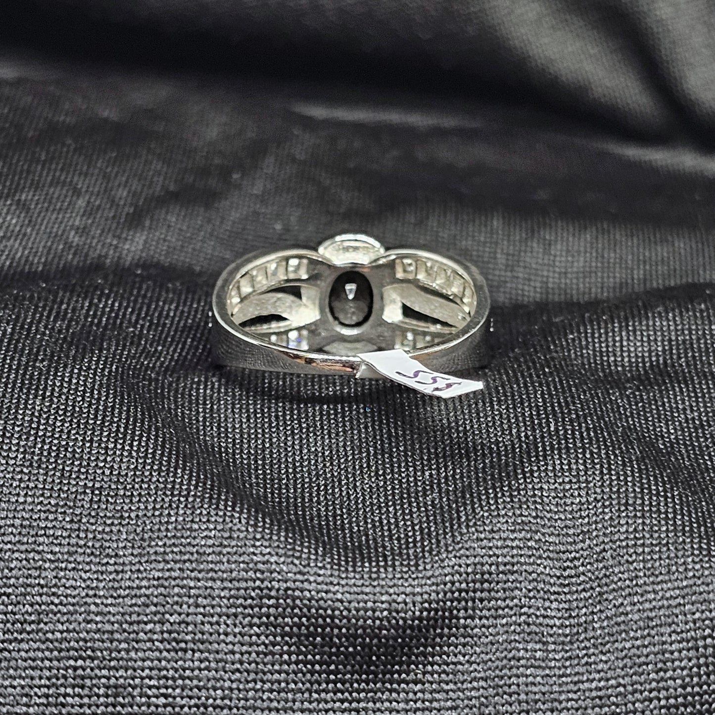Elegant Black Oval Stone Ring with CZ Accents – Size 9, 5.5g