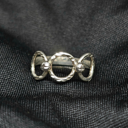 Textured Circle Link Ring – Size 6 & 6.5, 2g, Silver Finish