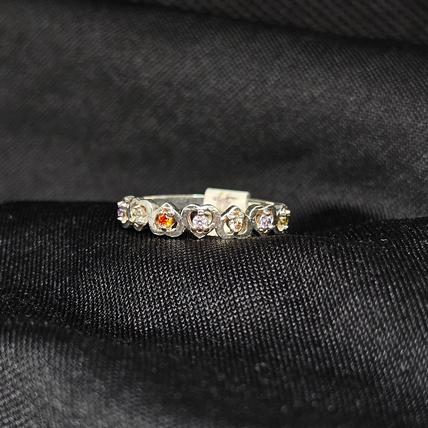 Colorful Heart & Stone Band Ring – Size 6.5, 2g, Silver Finish