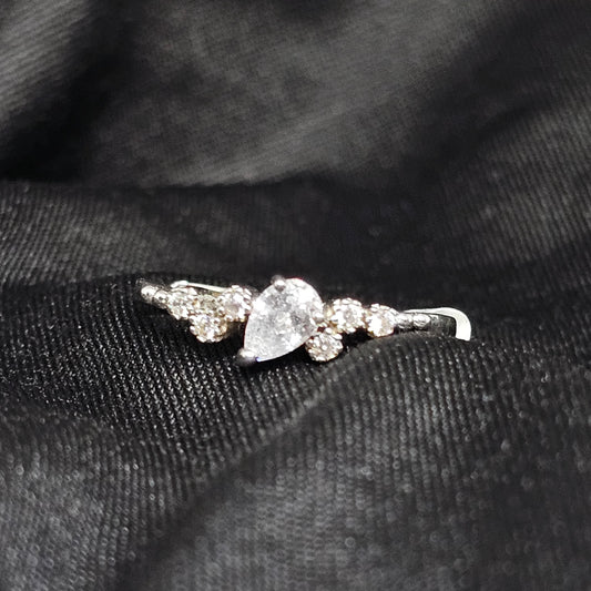 Elegant Teardrop CZ Ring with Side Accents – Size 7.5