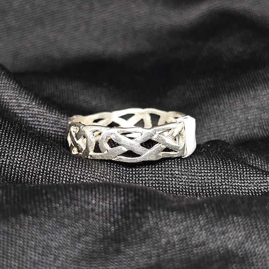 Celtic Knot Band Ring in Silver – Size 10, 3g, Tribal Statement
