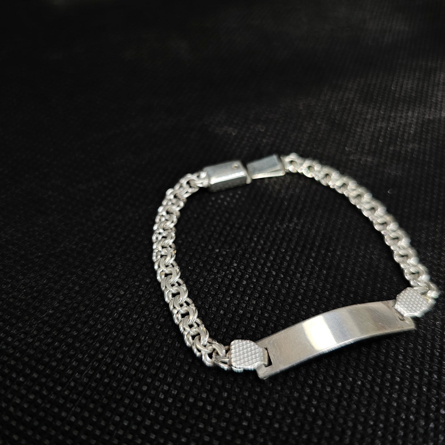 Kids Twisted Curb ID Bracelet in Silver with Polished Plate