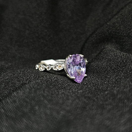 Lavender Pear-Cut Gemstone Ring with Vintage Band – Size 6.5