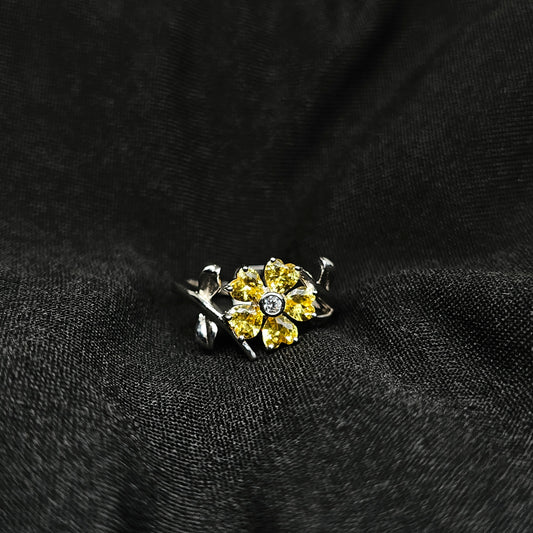 Silver Floral Ring with Yellow Gemstones – Size 7.5