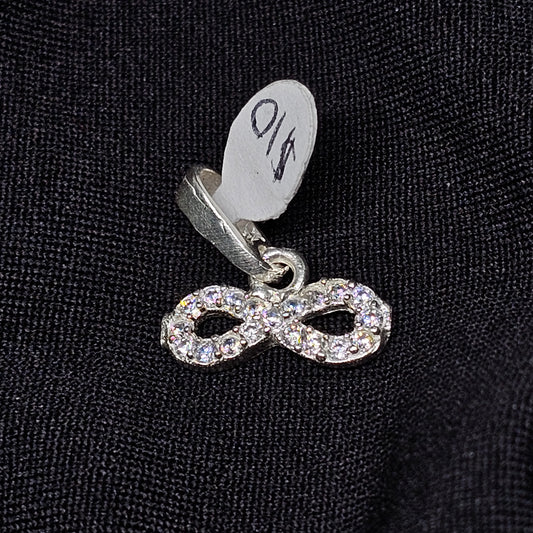 Infinity Symbol Pendant with Clear Stones – Delicate Sparkling Charm (1g)