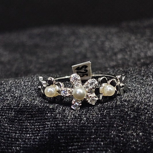 Flower Silver Ring with Pearl Stones