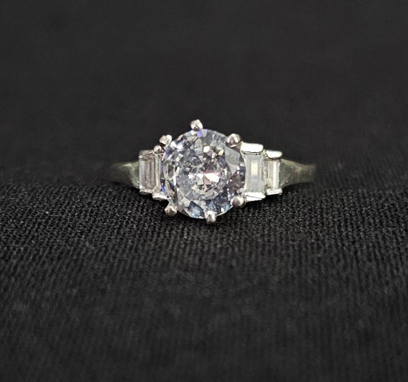 Round Stone Engagement Ring 925 Sterling Silver
